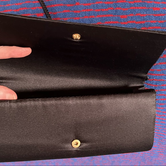 Black satin clutch purse Snap close long cord handle over shoulder or tuck in - Picture 5 of 11